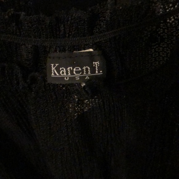 Gorgeous black top. Elastic on waist. Wear below shoulders or over shoulders. - Picture 3 of 4